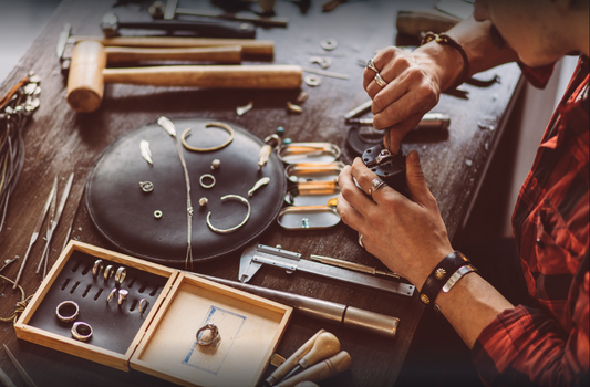 5 Must-Have Tools to Elevate Your Jewelry Business in 2025