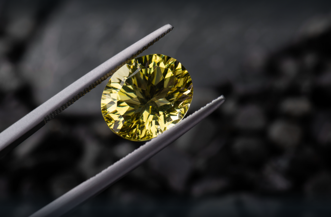 Why Add Yellow Lighting When Taking Photos of Gemstones